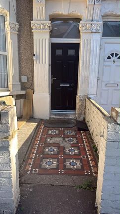 1St Floor, 6, Kimberley Road, London photo 5