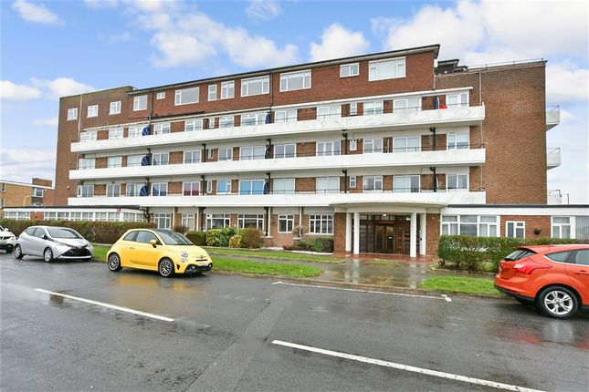 2-bed flat on Northumberland Avenue, Margate, £50,000