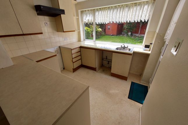9, Walsall photo 3