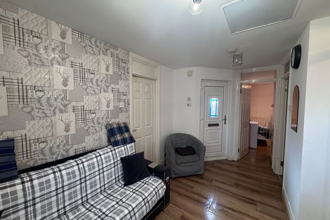 18, Cheviot Close, Hayes photo 2