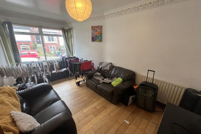 Terraced house to rent in Manor Drive, Headingley, Leeds, West Yorkshire