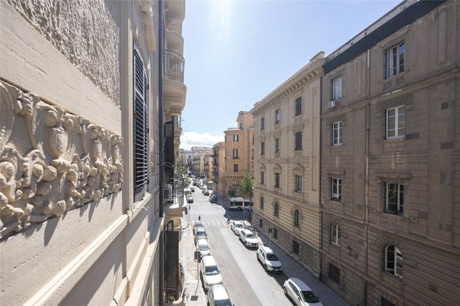 Thumbnail Apartment for sale in Via Milano, Palermo, Sicily, Italy, 90133