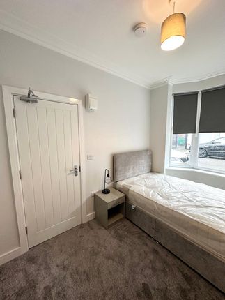 Room 1, 7, Kildare Street, Middlesbrough photo 4