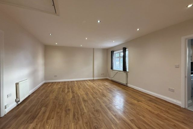 First Floor Flat, 166A Pinner View, Harrow photo 2