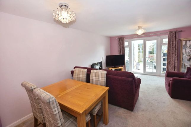 15, Hockmore Drive, Newton Abbot photo 2