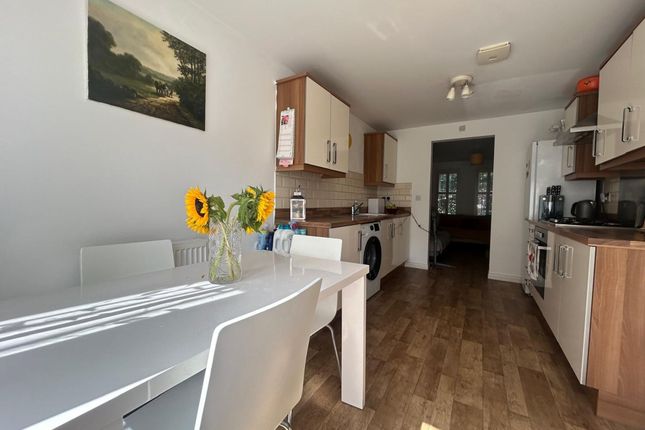 150 Ffordd Y Draen, Bridgend photo 5