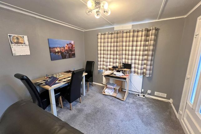 8 St. Michaels Park, Railway Road, Cinderford photo 3