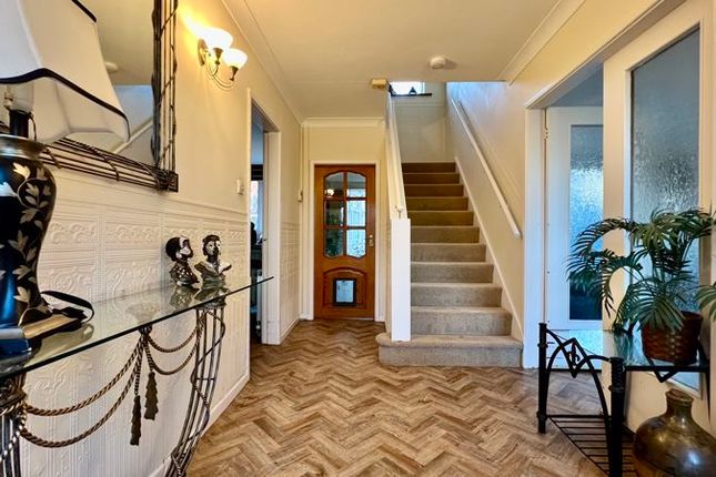 5, Clare Crescent, Scunthorpe photo 2