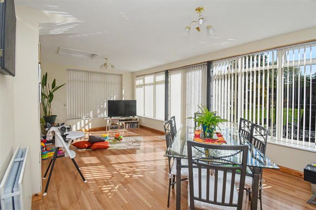 5, Spinney Road, Weldon photo 3