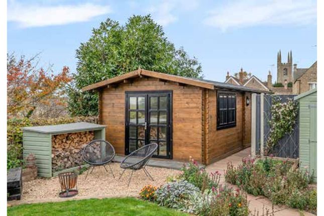 Barn conversion for sale in Bell Yard, Stamford