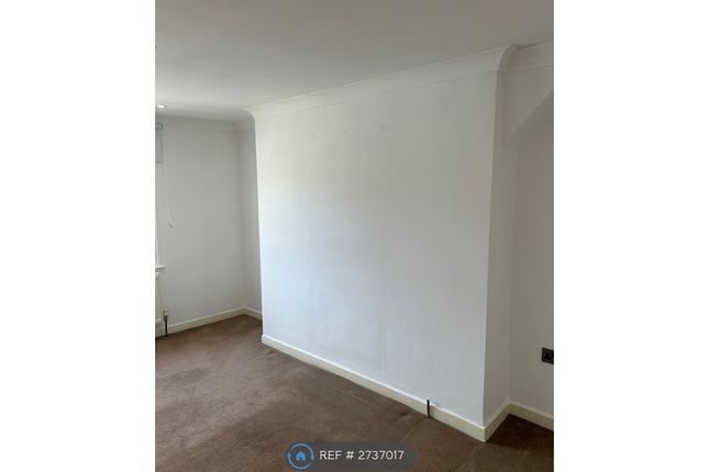 Flat, High St, Herne Bay photo 4
