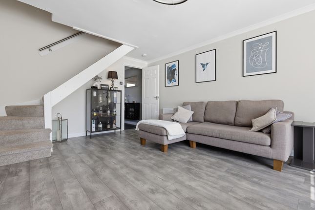 24 Falkland Crescent, Bishopbriggs, Glasgow photo 4