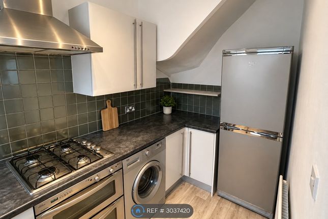Bankfield Road, Leeds photo 3