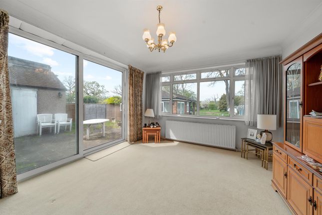 62, Grove Park Road, London photo 4