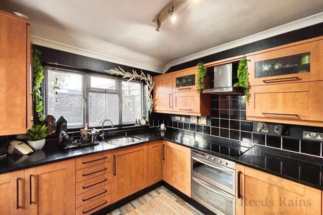 40, Fines Road, Consett photo 3