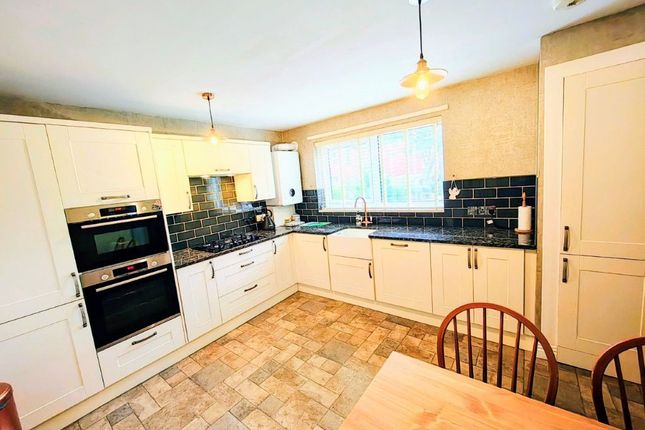 16, Scarborough Court, Newcastle Upon Tyne photo 3
