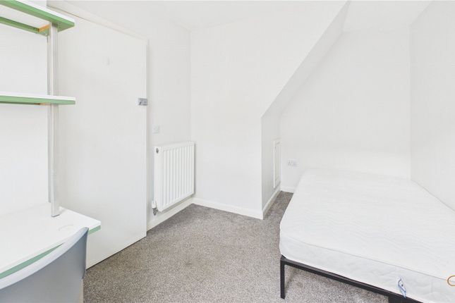 4, Teak Street, Middlesbrough photo 3