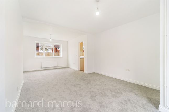 Terraced house for sale in Beavers Crescent, Hounslow