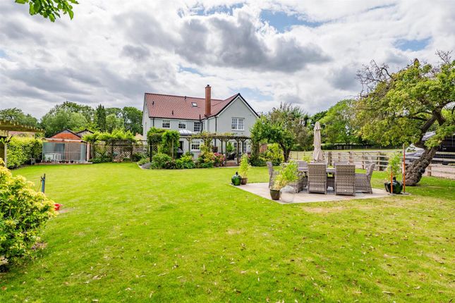 Meadow Farm, Main Street, Syerston photo 4