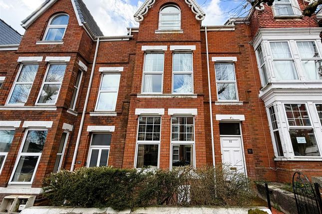 7-bed house on 32, Bernard Street, Swansea, £300,000