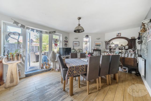 54, Ockford Ridge, Godalming photo 4