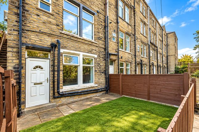Stoney Royd Terrace, West Yorkshire photo 2
