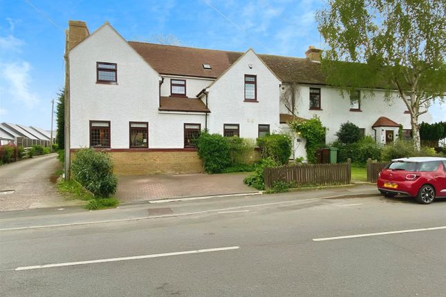 Property for sale in Station Road, Rainham, Gillingham