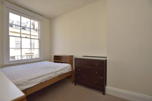 Room 6, 11, Albert Place, Gloucestershire photo 2