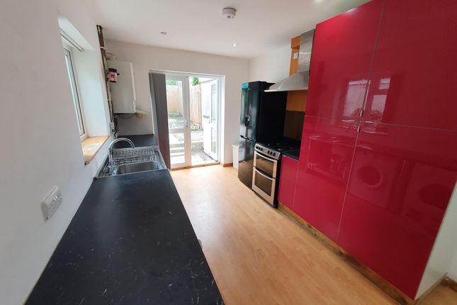 21 Mundy Place, Cardiff photo 2