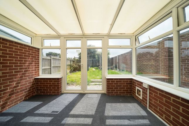 15 Lancaster Rise, Norwich photo 3