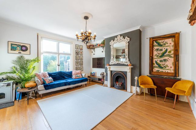 Flat to rent in Gatestone Road, Crystal Palace, London