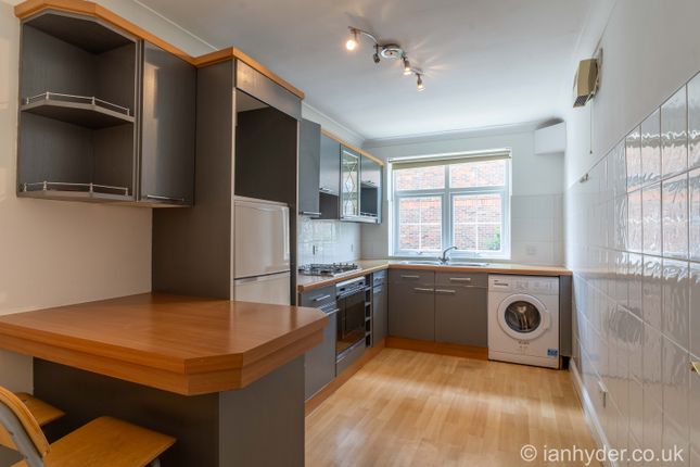75, Regency Court, Withdean Rise, Brighton photo 4