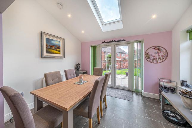 11 HOLLY LANE, Drayton, Abingdon photo 4