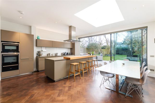 61, Clarendon Drive, London photo 2