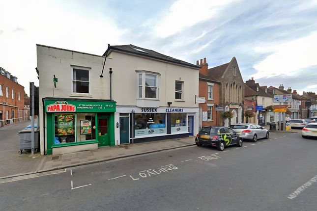 Studio flat on 34A, The Hornet, Chichester, £149,950