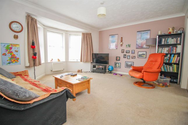 20, Aynsley Gardens, Church Langley photo 2