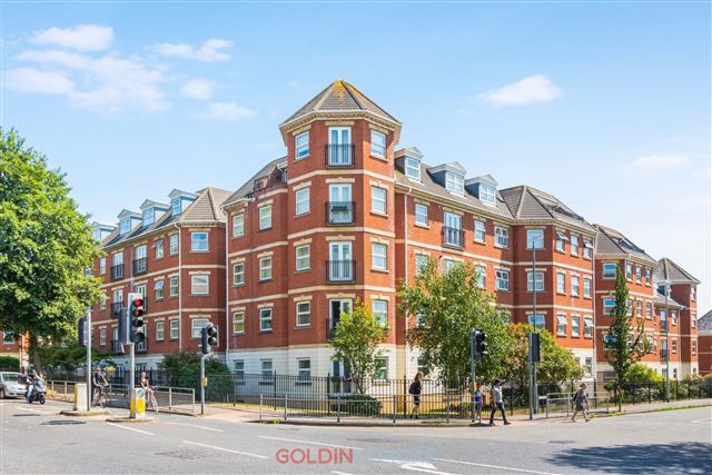 Flat for sale in Petworth House, Davigdor Road, Hove