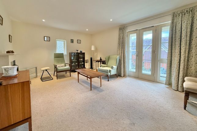 26 Walter Lane, Bishopstoke Park, Eastleigh photo 2