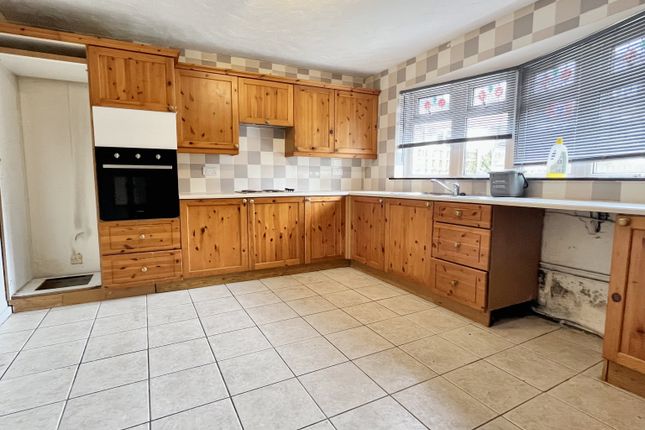 41, Eastry Close, Ashford photo 3