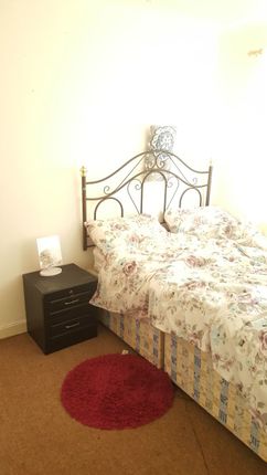 14, Honeysuckle Road, Leicester photo 4