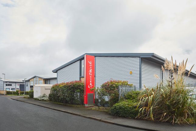 Light industrial to let in Victoria Trading Estate, Cornwall