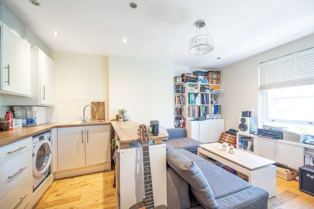 Thumbnail Flat to rent in Fordwych Road, West Hampstead, London
