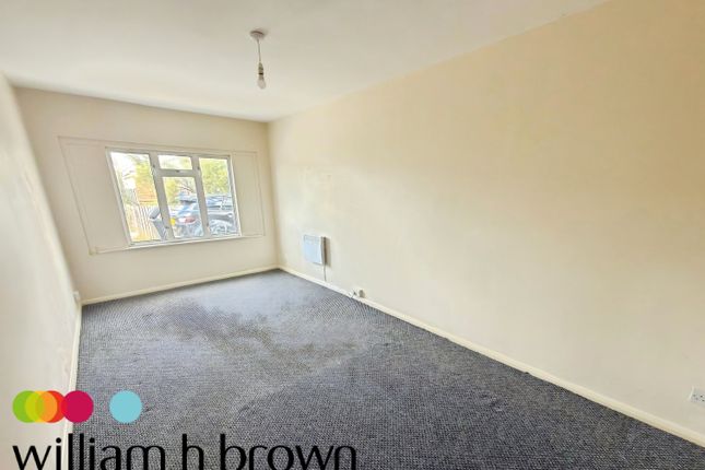 31, Yew Way, CLACTON-ON-SEA photo 4