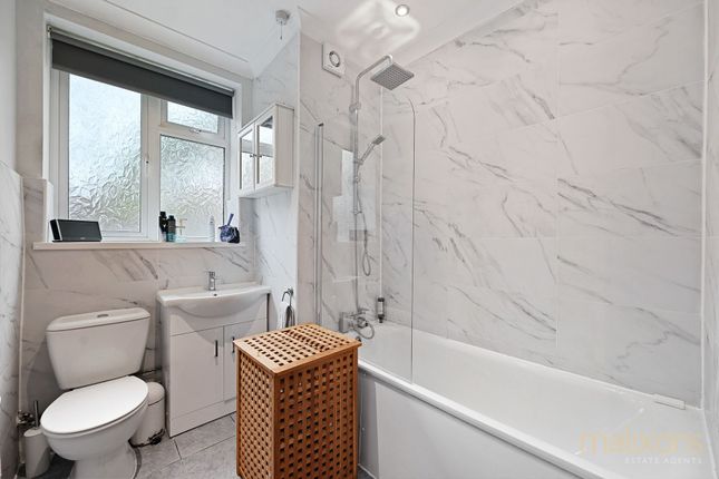 Flat 1, Newlands Court Streatham Common North, London photo 2
