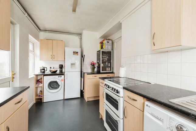 Flat for sale in The Mount, Coulsdon