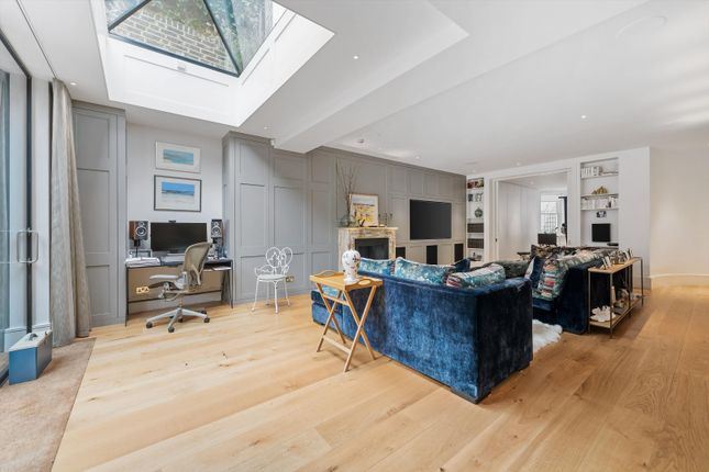 Detached house to rent in Palace Gardens Terrace, Kensington, London
