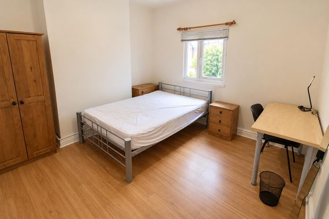 127, Wyeverne Road, Cardiff photo 5