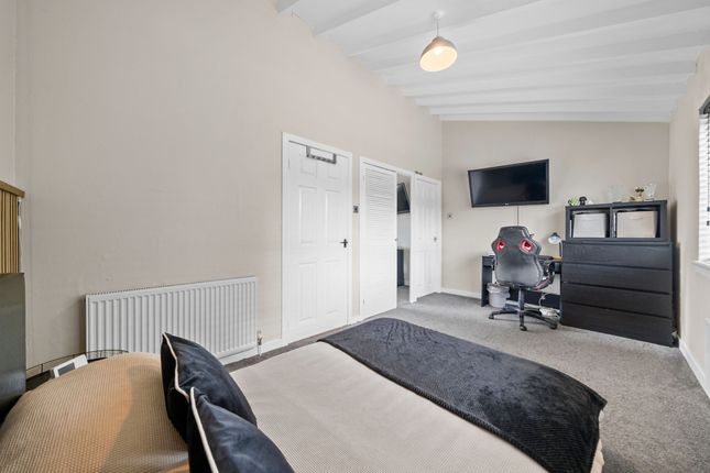 18 Glen View, Glasgow photo 4