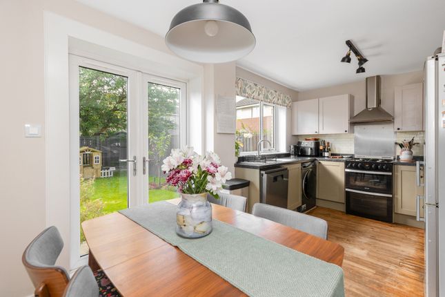 68, Primrose Place, Livingston photo 4