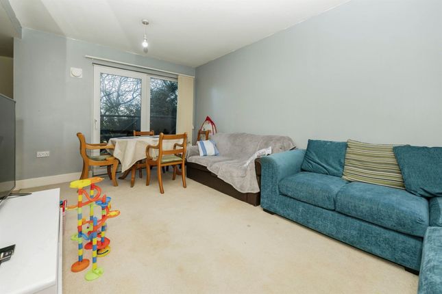7, Malin Court, Hardings Close, Hemel Hempstead photo 2